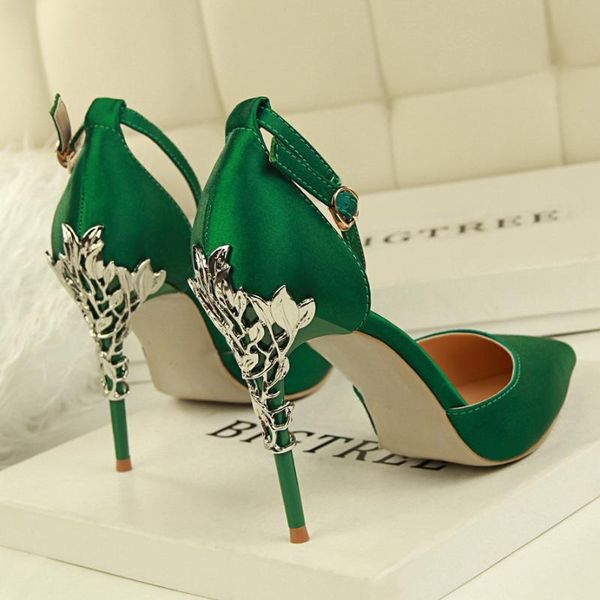 pumps women shoes in high heels summer pointed toe womens sandals buckle special flower gold black dress
pumps women shoes in high heels summer pointed toe womens sandals buckle special flower gold black dress