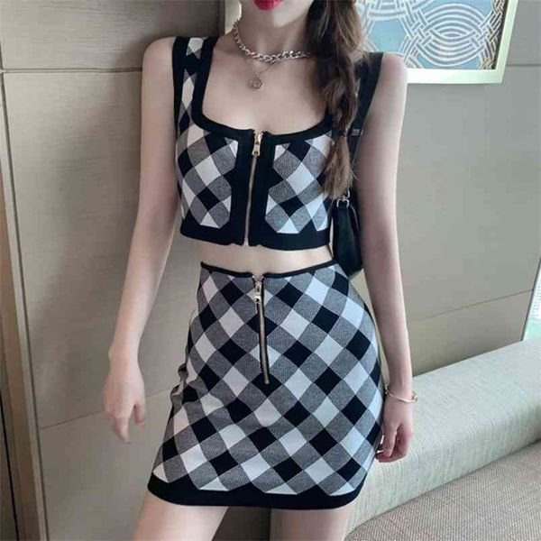 korean cute sweet sweater 2 piece set women crop + sheath bodycon skirts sets plaid sleeve knit vest & skirt two suits 210514, White
korean cute sweet sweater 2 piece set women crop + sheath bodycon skirts sets plaid sleeve knit vest & skirt two suits 210514, White