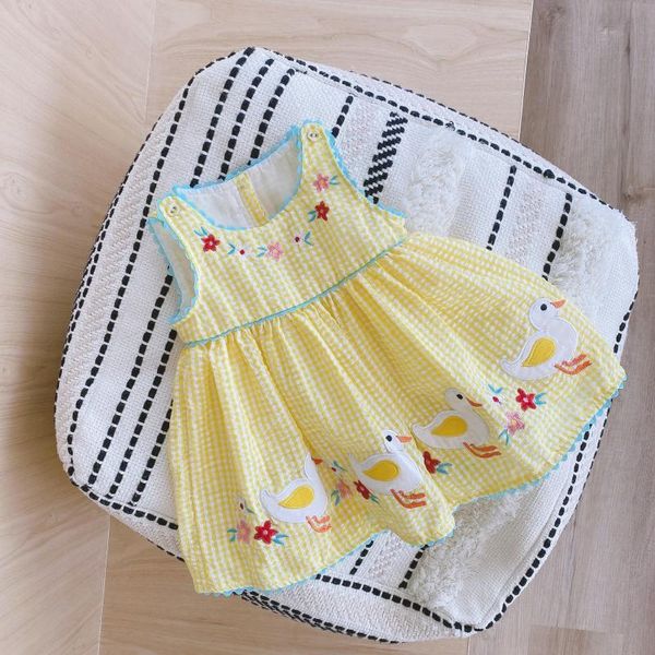 girl's dresses baby summer plaid vest skirt duckling girl flower dress, Red;yellow
girl's dresses baby summer plaid vest skirt duckling girl flower dress, Red;yellow