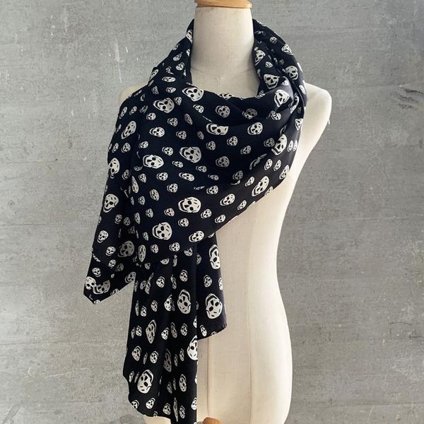 scarves 2021 women's skull printed silk autumn and winter warm light luxury shawl gift scarf, Blue;gray
scarves 2021 women's skull printed silk autumn and winter warm light luxury shawl gift scarf, Blue;gray