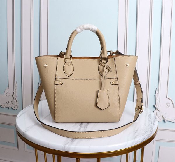 2021 luxury fashion clamshell bag small handbag lady famous brand designer messenger bag lady shoulder bag leather chain lady handbag 1230
2021 luxury fashion clamshell bag small handbag lady famous brand designer messenger bag lady shoulder bag leather chain lady handbag 1230