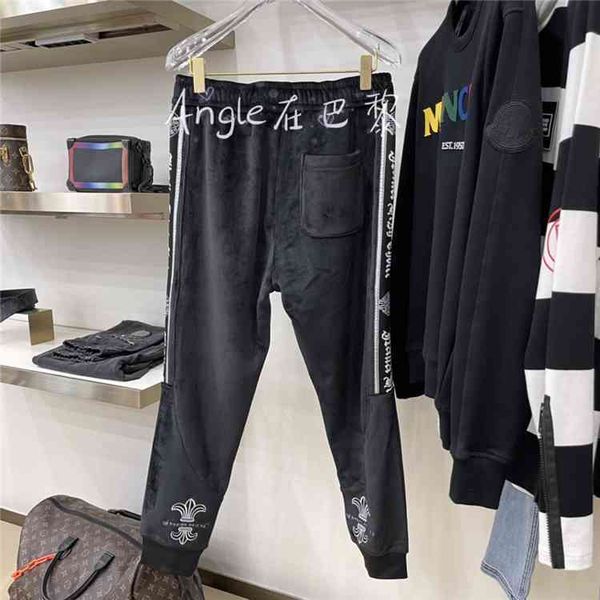 slim croxin chromehearts capris / side embroidered legged casual sports pants 566j, Black
slim croxin chromehearts capris / side embroidered legged casual sports pants 566j, Black