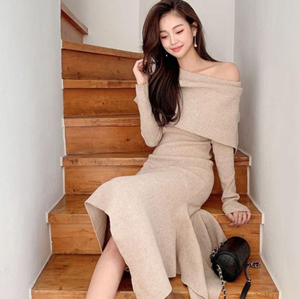 casual dresses 2021 neck knitting dress woman ruffles khaki elegant autumn woman's knit vestidos fall warm party winter, Black;gray
casual dresses 2021 neck knitting dress woman ruffles khaki elegant autumn woman's knit vestidos fall warm party winter, Black;gray