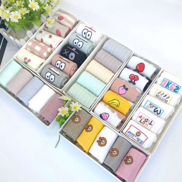 boxed middle autumn winter casual cotton gift box pairs of blended candy color, Black;white
boxed middle autumn winter casual cotton gift box pairs of blended candy color, Black;white