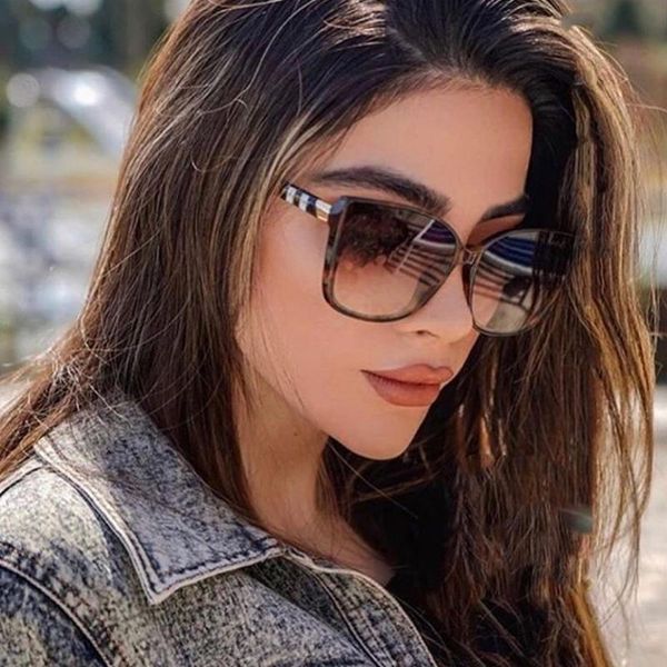 sunglasses fashion large frame women luxury designer brand men shades trendy brown overszied square summer driving, White;black
sunglasses fashion large frame women luxury designer brand men shades trendy brown overszied square summer driving, White;black