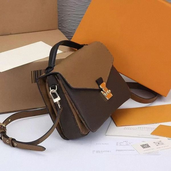 2022 luxurys designers bags crossbodys women handbag messenger bags oxidizing leather métis elegant shoulder crossbody bag shopping tote 26s
2022 luxurys designers bags crossbodys women handbag messenger bags oxidizing leather métis elegant shoulder crossbody bag shopping tote 26s