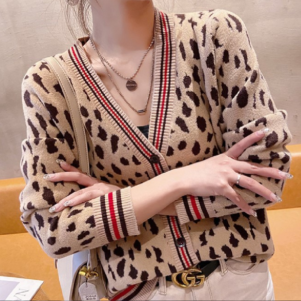 fashion leopard print f knit cardigan sweater women autumn/winter new personality korean style outer top, White;black
fashion leopard print f knit cardigan sweater women autumn/winter new personality korean style outer top, White;black