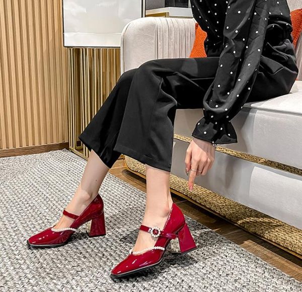 2021 summer trendy fashion retro ladies pump high heels pearl chain sandals, Black
2021 summer trendy fashion retro ladies pump high heels pearl chain sandals, Black