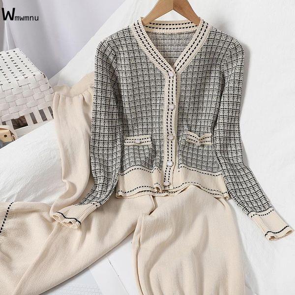 women's knitted sets long sleeve plaid knitwear cardigan and loose high waist wide leg pants elegant two piece suit korean style, White
women's knitted sets long sleeve plaid knitwear cardigan and loose high waist wide leg pants elegant two piece suit korean style, White