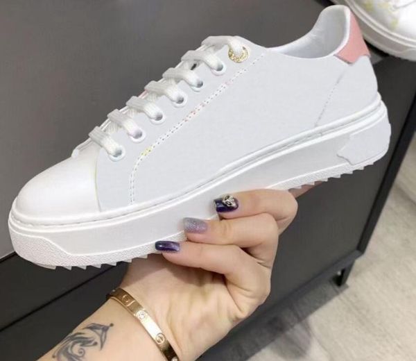 lady flat casual shoes women embroidery travel leather lace-up sneaker letters woman 100% cowhide flats running fashion platform gym large s
lady flat casual shoes women embroidery travel leather lace-up sneaker letters woman 100% cowhide flats running fashion platform gym large s