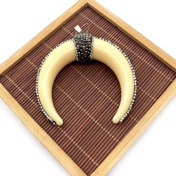 charms natural stone black and white moon shape resin cow bone with diamonds for men women jewelry making necklace pendants, Bronze;silver
charms natural stone black and white moon shape resin cow bone with diamonds for men women jewelry making necklace pendants, Bronze;silver