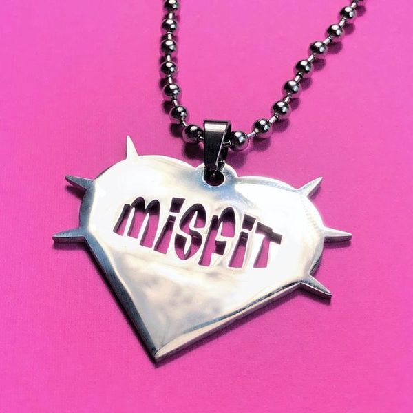 pendant necklaces ins hip-hop gothic punk titanium steel thorn letter necklace vintage heart for women men fashion jewelry, Silver
pendant necklaces ins hip-hop gothic punk titanium steel thorn letter necklace vintage heart for women men fashion jewelry, Silver