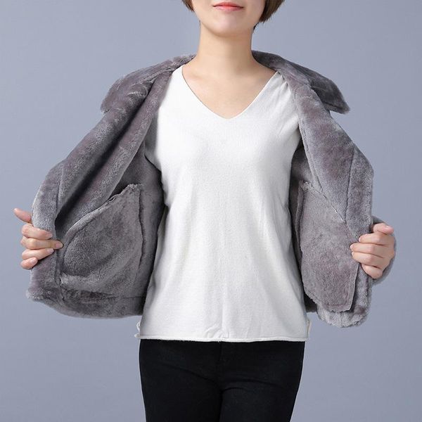 women's jackets coo 2021 ms leather fur clothing fashionable suede short thick warm furs, Black;brown
women's jackets coo 2021 ms leather fur clothing fashionable suede short thick warm furs, Black;brown