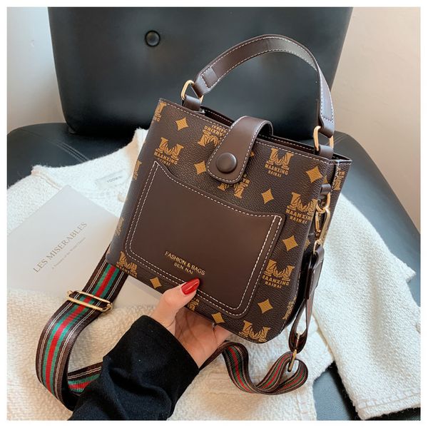 80% off outlet store new bucket bag new women's bag large capacity handbag trend messenger shoulder factory online sale, Black;red
80% off outlet store new bucket bag new women's bag large capacity handbag trend messenger shoulder factory online sale, Black;red