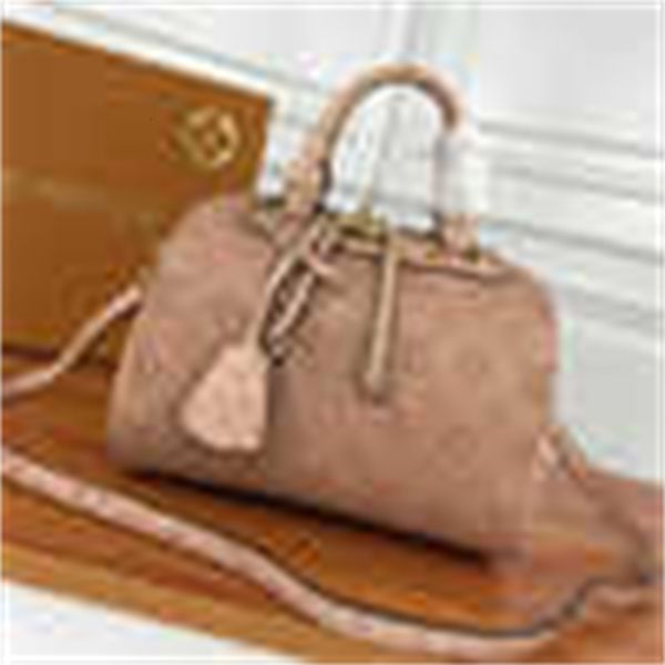 body iconic brand fashion designer shoulder totes luxury bag m55780 handbags fashion handles presbyopia bags pillow cross bag female bag
body iconic brand fashion designer shoulder totes luxury bag m55780 handbags fashion handles presbyopia bags pillow cross bag female bag