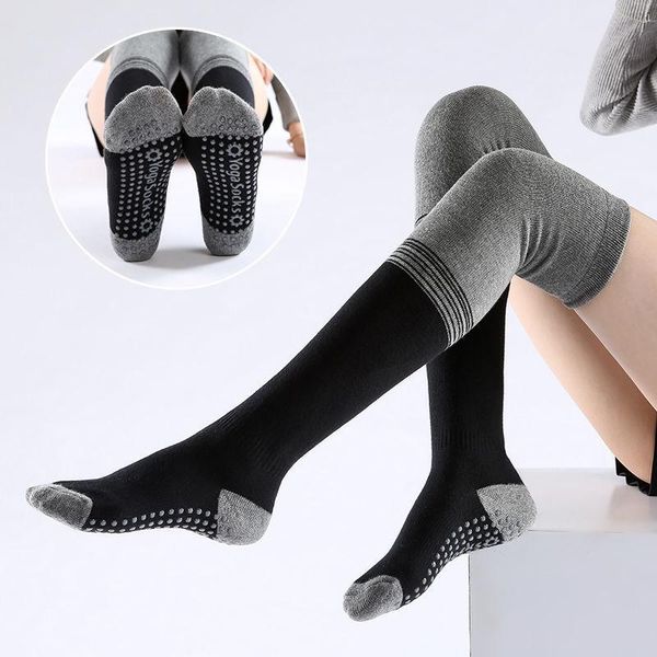 yoga socks long sleeve women five toe sports anti slip ladies for pilates dance gym sport exercise sportswear x693b, Black
yoga socks long sleeve women five toe sports anti slip ladies for pilates dance gym sport exercise sportswear x693b, Black