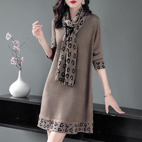 knitted dress autumn winter women plus size women's scarf collar base mid-length female casual loose sweatershir dresses, Black;gray
knitted dress autumn winter women plus size women's scarf collar base mid-length female casual loose sweatershir dresses, Black;gray