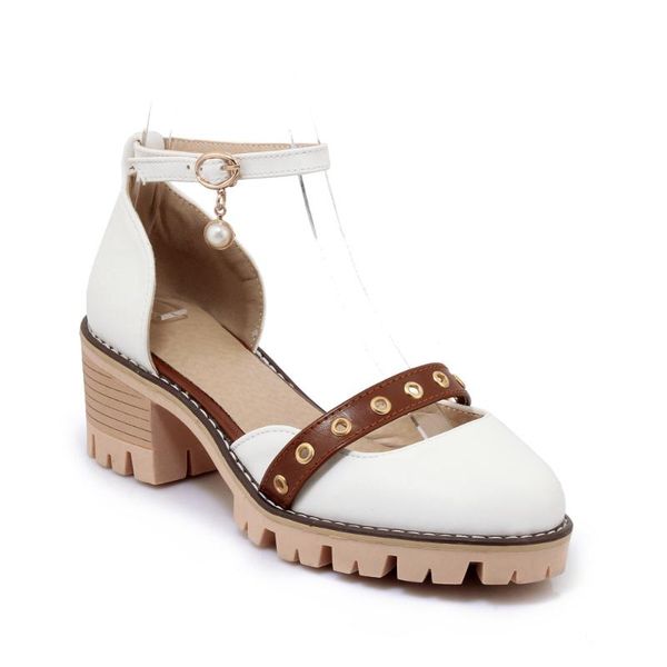 in the spring/summer 2021 college of round head wind restoring ancient ways leisure with party sandals, Black
in the spring/summer 2021 college of round head wind restoring ancient ways leisure with party sandals, Black