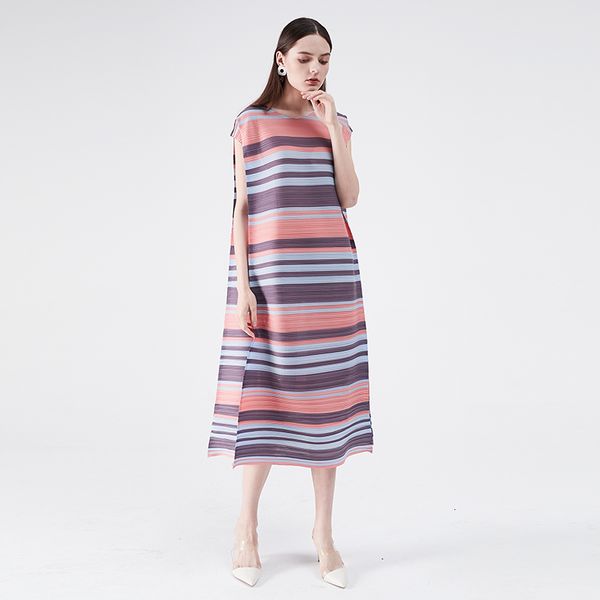 miyake pleated women's summer dresses sleeveless double folding pink striped vintage omighty dress, Black;gray
miyake pleated women's summer dresses sleeveless double folding pink striped vintage omighty dress, Black;gray