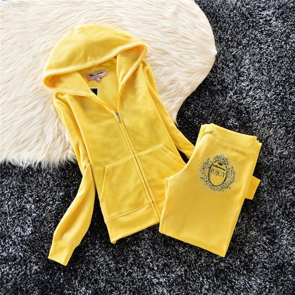 luxuryjuicy lovers brand fashion slender sporting suits outdoor flowers long mouw women training packages hooded collar sports clothing pack, Gray
luxuryjuicy lovers brand fashion slender sporting suits outdoor flowers long mouw women training packages hooded collar sports clothing pack, Gray