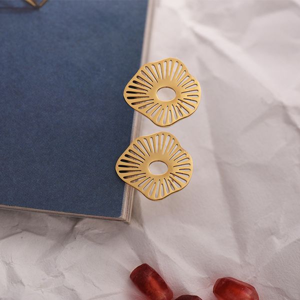 trendy irregular gold earrings for women stainless steel hollow out leaf shape stud earrings punk style jewelry giftdio chan contact, Silver
trendy irregular gold earrings for women stainless steel hollow out leaf shape stud earrings punk style jewelry giftdio chan contact, Silver