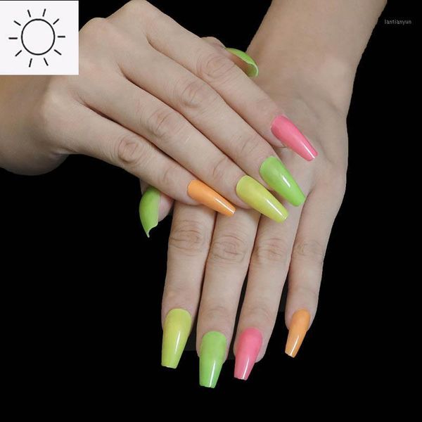 24pcs multicolor luminous fake nails press on neon lights fluorescent suitable daily wear music festival decor1, Red;gold
24pcs multicolor luminous fake nails press on neon lights fluorescent suitable daily wear music festival decor1, Red;gold