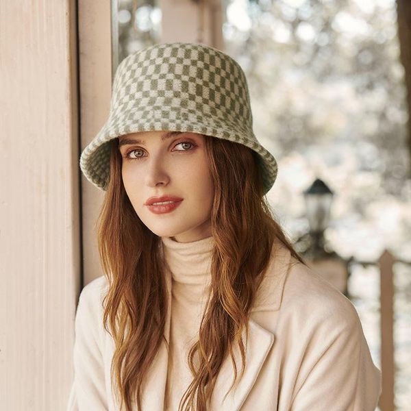 wide brim hats 2021 autumn winter fisherman hat checkerboard contrast color cap for women warm felt european and american style beanie, Blue;gray
wide brim hats 2021 autumn winter fisherman hat checkerboard contrast color cap for women warm felt european and american style beanie, Blue;gray