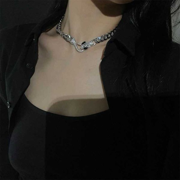 design of snake and scorpion beauty titanium steel necklaces women necklaces summer diamond hip hop net red, Silver
design of snake and scorpion beauty titanium steel necklaces women necklaces summer diamond hip hop net red, Silver