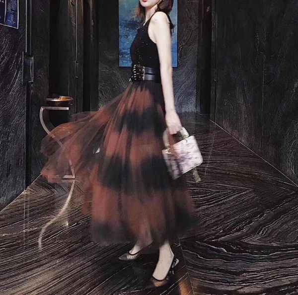 skirts runway brand di * r 2021 spring and summer style tie-dye pleated skirt high-quality women's clothing, Black
skirts runway brand di * r 2021 spring and summer style tie-dye pleated skirt high-quality women's clothing, Black