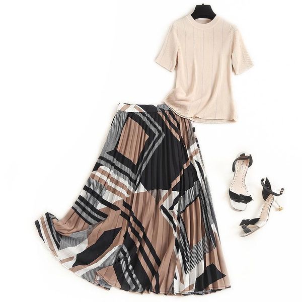women's tracksuits boutique fashion 2 piece set women printed chiffon suit 2021 autumn knitted t-shirt skirt two 14973, Gray
women's tracksuits boutique fashion 2 piece set women printed chiffon suit 2021 autumn knitted t-shirt skirt two 14973, Gray