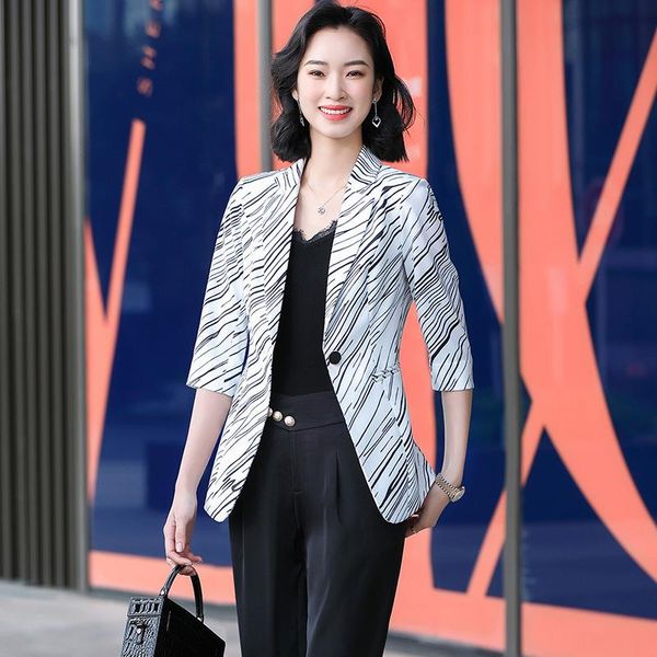 ladies spring summer short sleeve black white striped blazer women leopard formal suit jackets office work slim fit femme women's suits, White;black
ladies spring summer short sleeve black white striped blazer women leopard formal suit jackets office work slim fit femme women's suits, White;black