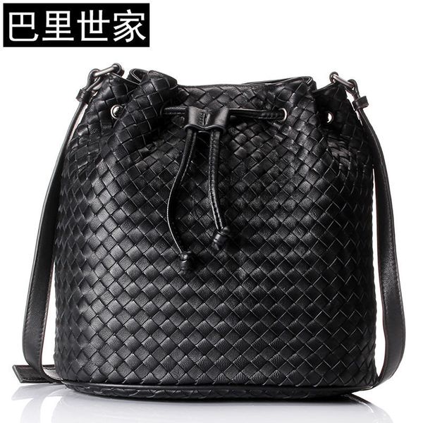 european and american brand imported sheep skin pure hand woven women's shoulder bag leather woven large capacity bucket bag
european and american brand imported sheep skin pure hand woven women's shoulder bag leather woven large capacity bucket bag
