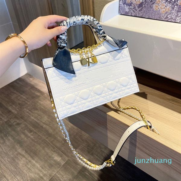 designer- women shopping bags with pearl chain fashion classic style women fashionable bag shoulder bags
designer- women shopping bags with pearl chain fashion classic style women fashionable bag shoulder bags