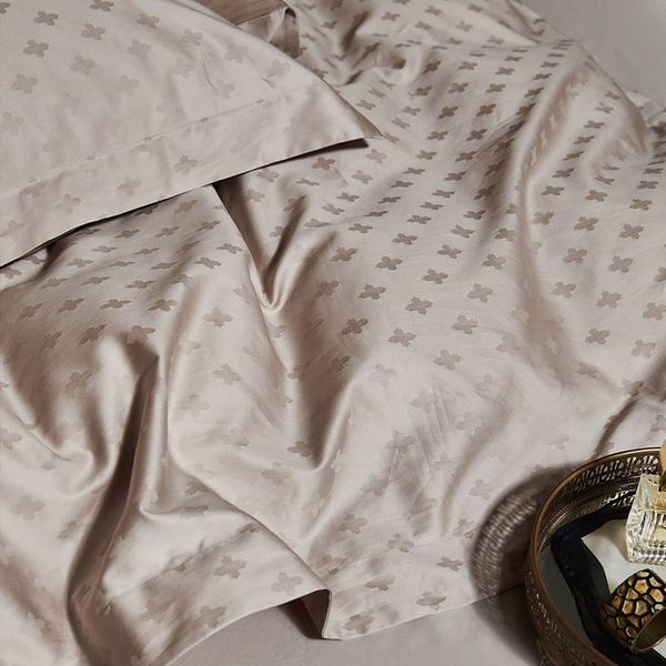 sheets & sets european-style solid color cotton jacquard soft four-piece light luxury duvet cover bed pure 1.8 m 2 bedding sheet
sheets & sets european-style solid color cotton jacquard soft four-piece light luxury duvet cover bed pure 1.8 m 2 bedding sheet