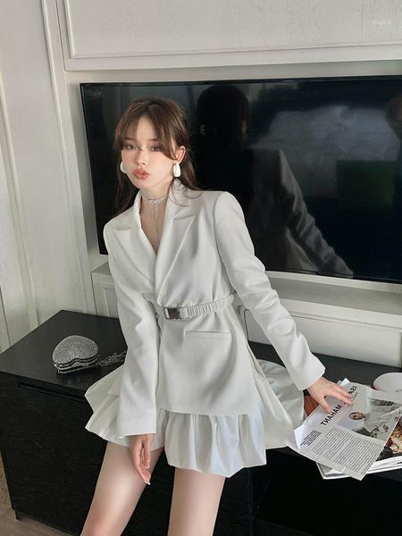 suit female 2021 design sense contrast color casual black jacket with fashionable white half skirt two-piece woman two piece dress
suit female 2021 design sense contrast color casual black jacket with fashionable white half skirt two-piece woman two piece dress