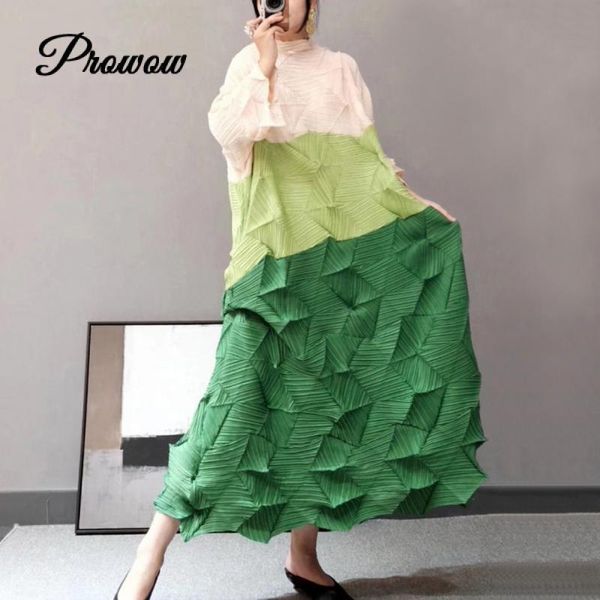 casual dresses 2021 summer women loose waist plus size thin color matching pleated long sleeve dress brand designer vacation clothes, Black;gray
casual dresses 2021 summer women loose waist plus size thin color matching pleated long sleeve dress brand designer vacation clothes, Black;gray