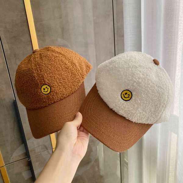 autumn and winter smile face lamb hair baseball female designer versatile casual color matching warm cap fashion, Blue;gray
autumn and winter smile face lamb hair baseball female designer versatile casual color matching warm cap fashion, Blue;gray