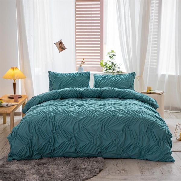 bedding sets luxury european duvet cover + pillowcases 2021 wavy folds embroidered plain quilt home decor bed
bedding sets luxury european duvet cover + pillowcases 2021 wavy folds embroidered plain quilt home decor bed