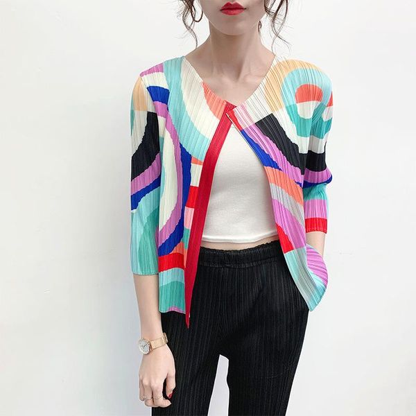 women's jackets plus size jacket summer women 2021 geometric printed loose elastic miyake pleated short cardigans female, Black;brown
women's jackets plus size jacket summer women 2021 geometric printed loose elastic miyake pleated short cardigans female, Black;brown