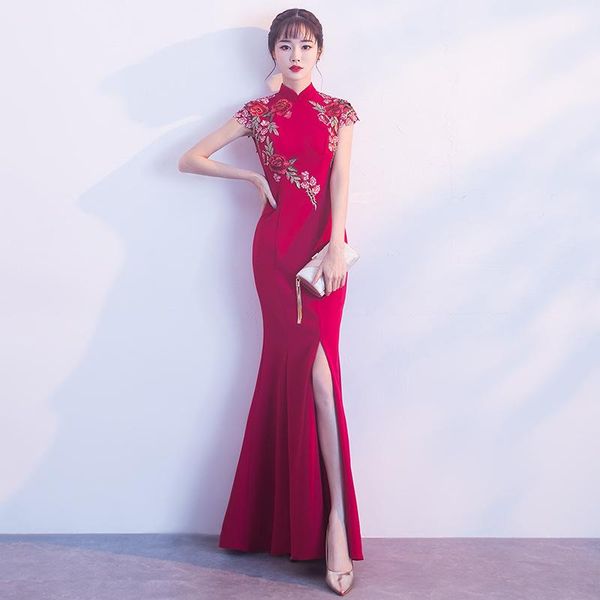 standing collar embroidery improved cheongsam front split qipao evening dress party vestidos ethnic clothing, Red
standing collar embroidery improved cheongsam front split qipao evening dress party vestidos ethnic clothing, Red