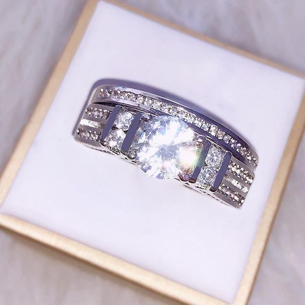 cluster rings european and american fashion round diamond ring elegant temperament ladies noble luxury jewelry, Golden;silver
cluster rings european and american fashion round diamond ring elegant temperament ladies noble luxury jewelry, Golden;silver