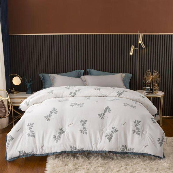 comforters & sets wormwood fiber fabric and soft thicker quilt or blanket on the bed for a good sleep in autumn winter
comforters & sets wormwood fiber fabric and soft thicker quilt or blanket on the bed for a good sleep in autumn winter