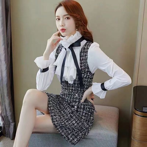 dress piece of winter female overalls dressed in elegant fringes chiffon bow shirt double breasted plaid tweed waistcoat, Black;gray
dress piece of winter female overalls dressed in elegant fringes chiffon bow shirt double breasted plaid tweed waistcoat, Black;gray