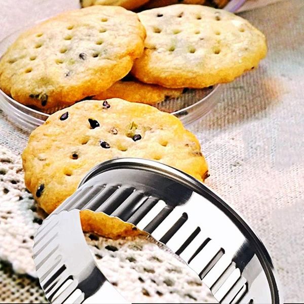 baking moulds stainless steel fluted edge round cookie biscuit cutter set 12 pieces graduated ring sizes
baking moulds stainless steel fluted edge round cookie biscuit cutter set 12 pieces graduated ring sizes
