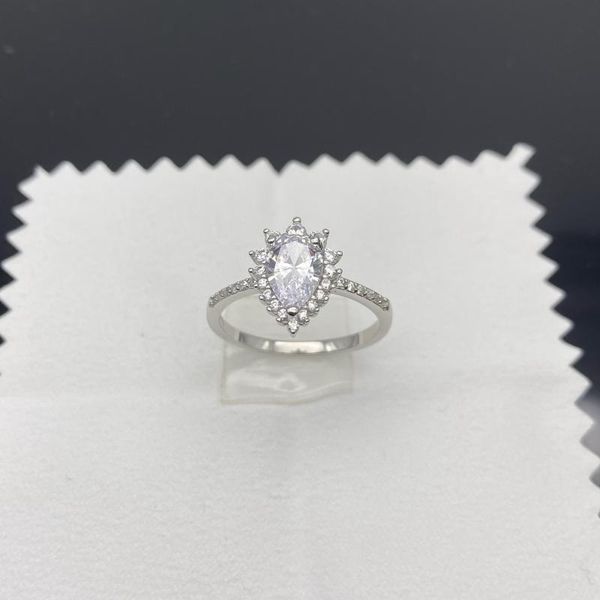 cluster rings selling european fashion 925 sterling silver exquisite ring platinum gem transparent crystal jewelry gifts, Golden;silver
cluster rings selling european fashion 925 sterling silver exquisite ring platinum gem transparent crystal jewelry gifts, Golden;silver