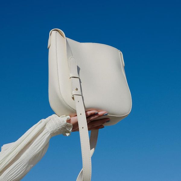 evening bags pu leather casual bucket messenger bag for women 2021 designer large capacity crossbody shoulder handbag
evening bags pu leather casual bucket messenger bag for women 2021 designer large capacity crossbody shoulder handbag