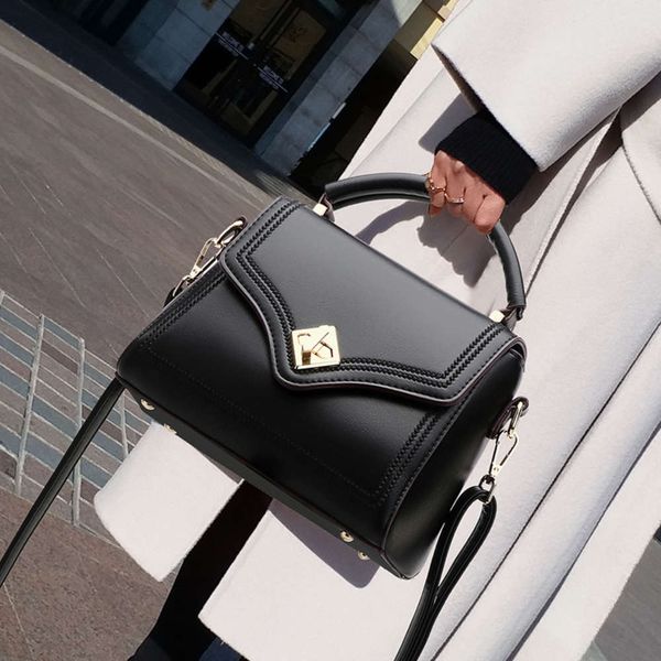 women's bag fashion small women's messenger large capacity square versatile one shoulder hand
women's bag fashion small women's messenger large capacity square versatile one shoulder hand