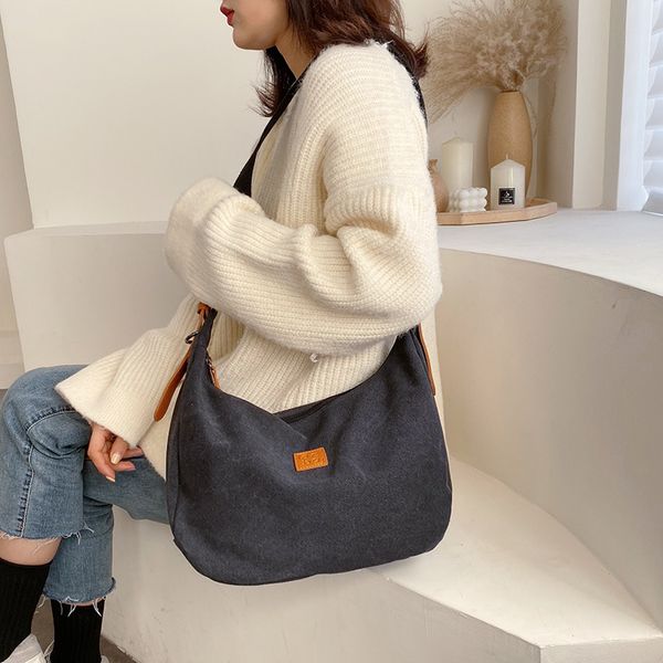 2021 new bags womens messenger bag ins summer versatile canvas bag womens shoulder japanese style portable tote bag
2021 new bags womens messenger bag ins summer versatile canvas bag womens shoulder japanese style portable tote bag