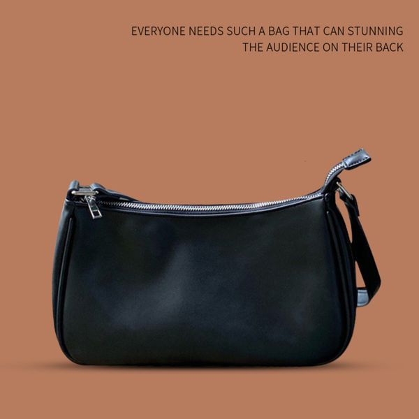 2021 spring and summer french stick bag korean women's versatile soft leather underarm one shoulder temperament portable small
2021 spring and summer french stick bag korean women's versatile soft leather underarm one shoulder temperament portable small