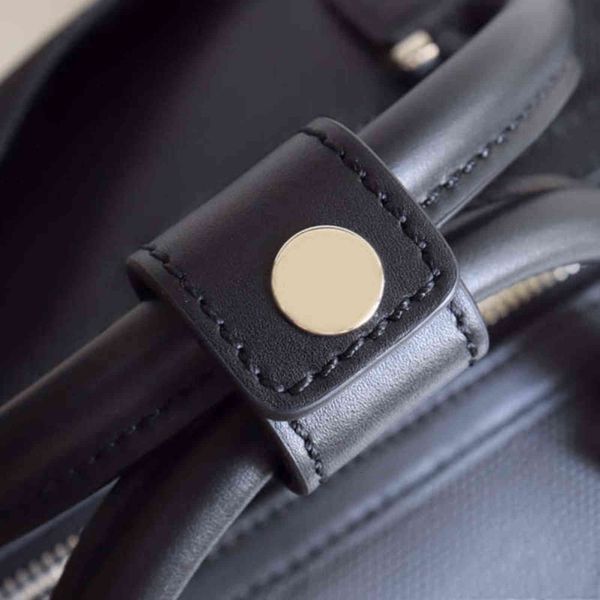 7a+designers the new series travel bag 625768 leather feels soft and slightly shiny double hle removable shoulder straps1th
7a+designers the new series travel bag 625768 leather feels soft and slightly shiny double hle removable shoulder straps1th